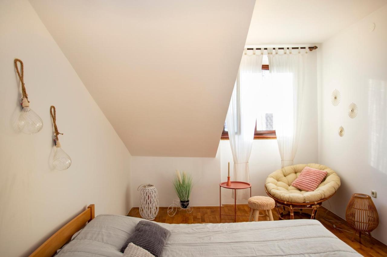 Apartment Kika Pula Bagian luar foto