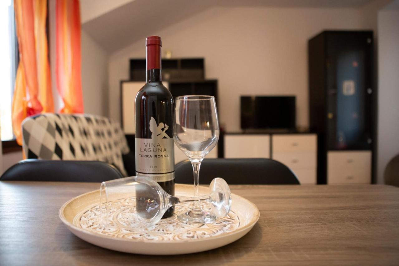 Apartment Kika Pula Bagian luar foto